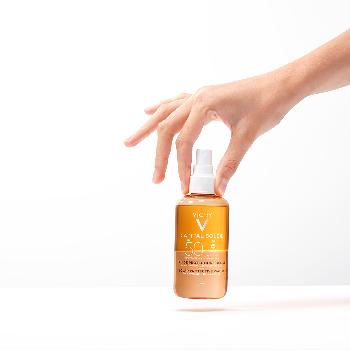 Vichy Capital Soleil Tonirana vodica za zaščito pred soncem ZF 30, 200 ml