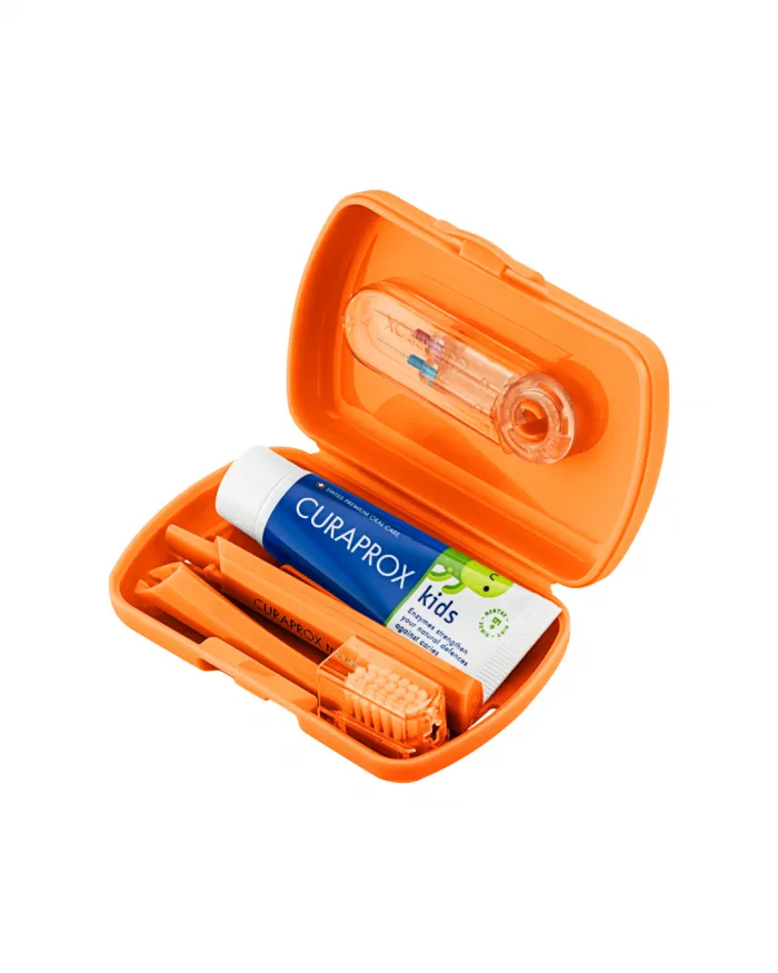 Curaprox potovalni set Kids – oranžen (6–12 let)