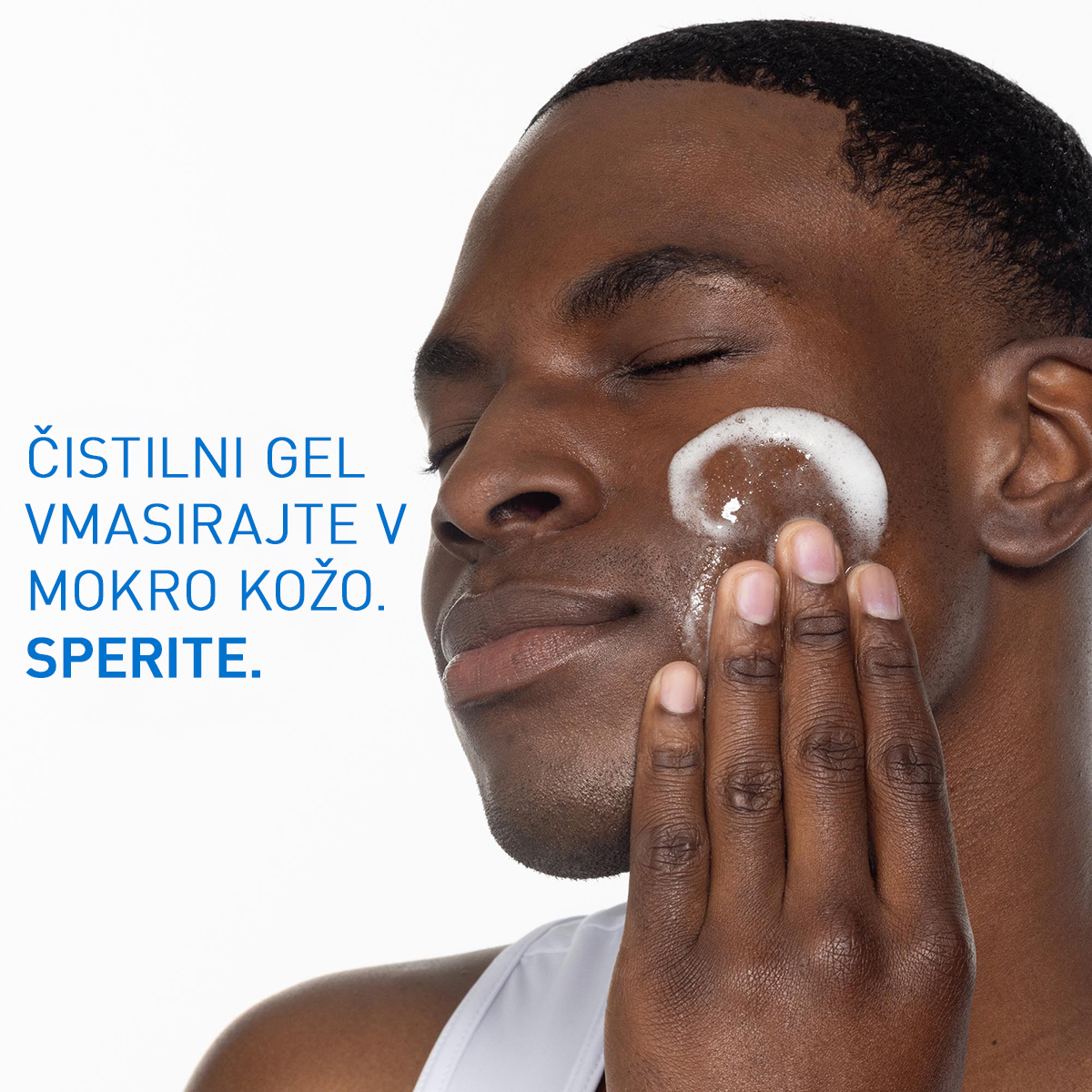 CeraVe čistilni gel z vitaminom C, 237 ml